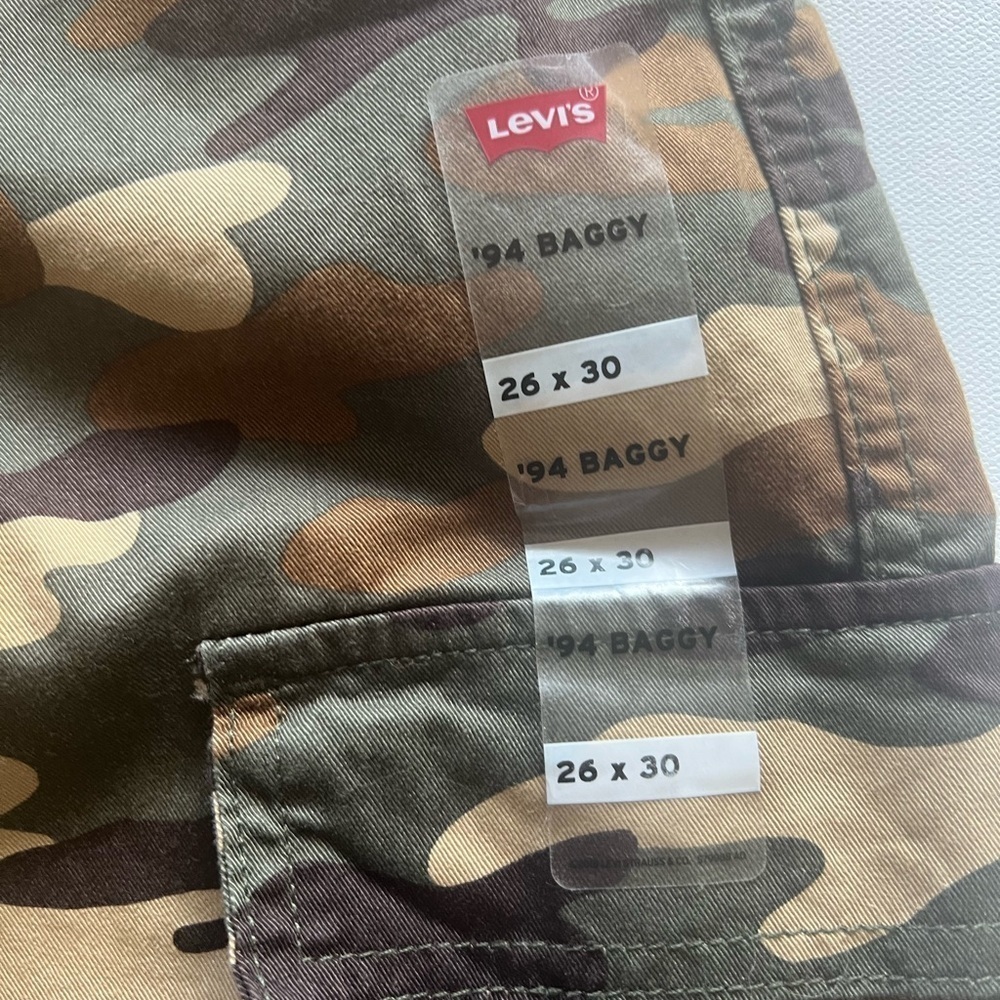 NWT Women's Levis 94 Baggy Cargo Pants 26x30 Camouflage Mid-Rise Wide Leg - Picture 6 of 14